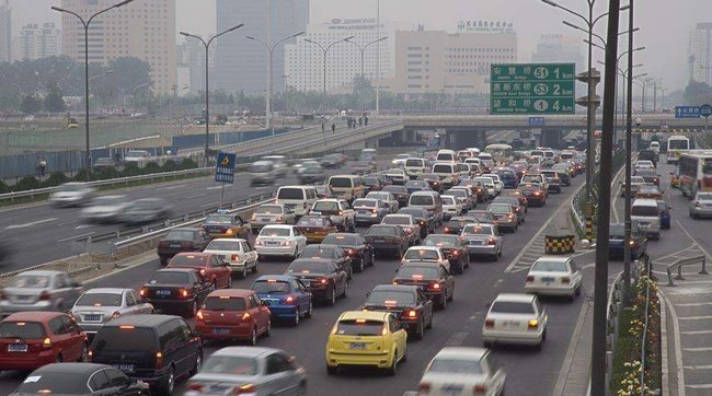 2017年，我國汽車銷量達(dá)2887.9萬輛